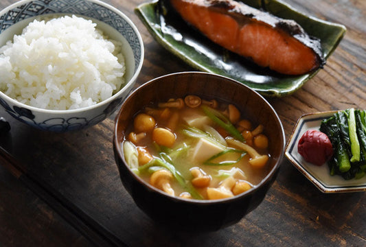 How to Make Miso Soup: Easy Japanese Soup with Dashi Stock